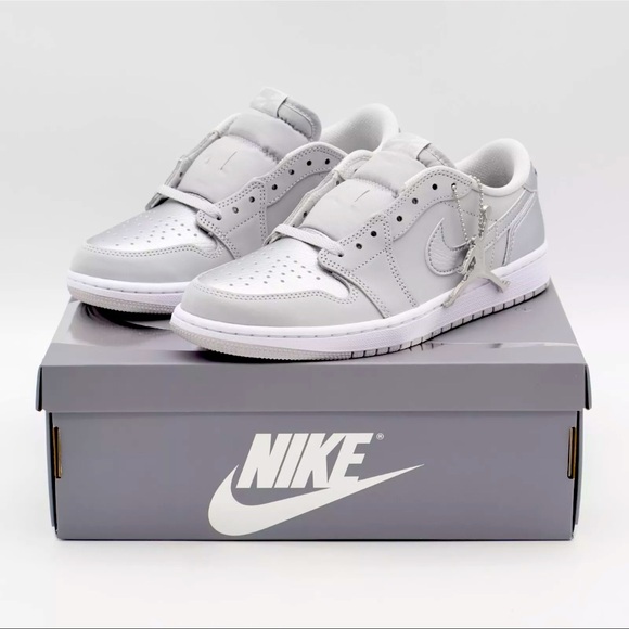 🤍🪙 Nike Air Jordan 1 Low Retro OG Metallic Silver 🪙🤍